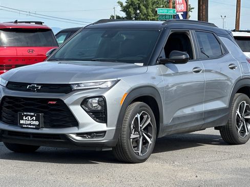 Used 2023 Chevrolet TrailBlazer RS FWD image 9