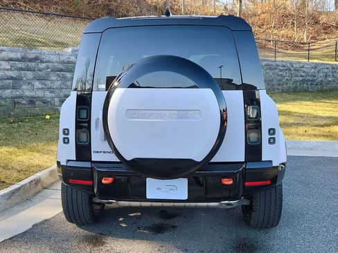 New 2026 Land Rover Defender 110 X image 7