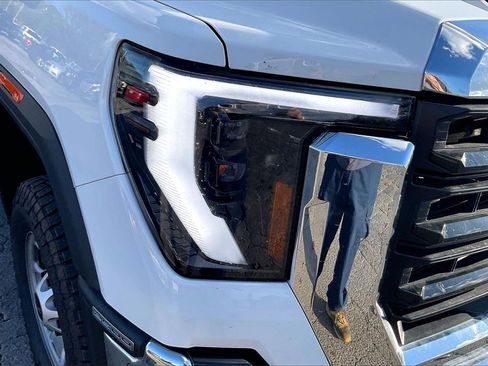 Used 2024 GMC Sierra 2500 Pro image 33