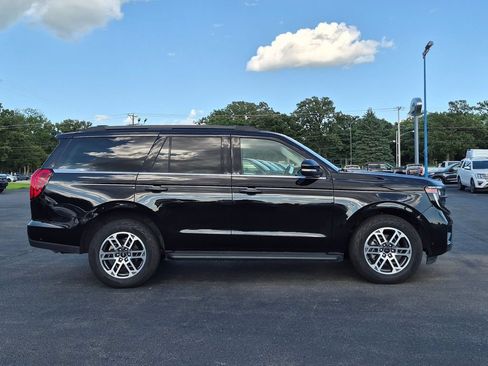 Used 2025 Ford Expedition Active AWD/4WD image 8