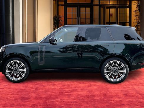 New 2026 Land Rover Range Rover Autobiography image 3