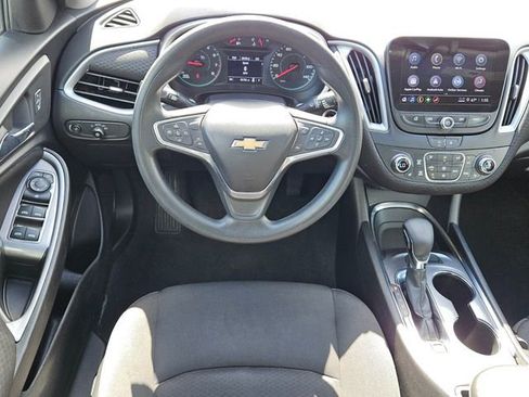 Used 2023 Chevrolet Malibu LT image 12