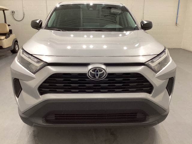 Used 2023 Toyota RAV4 LE AWD/4WD image 2
