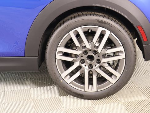 New 2026 MINI Cooper 2-Door Hardtop FWD image 17
