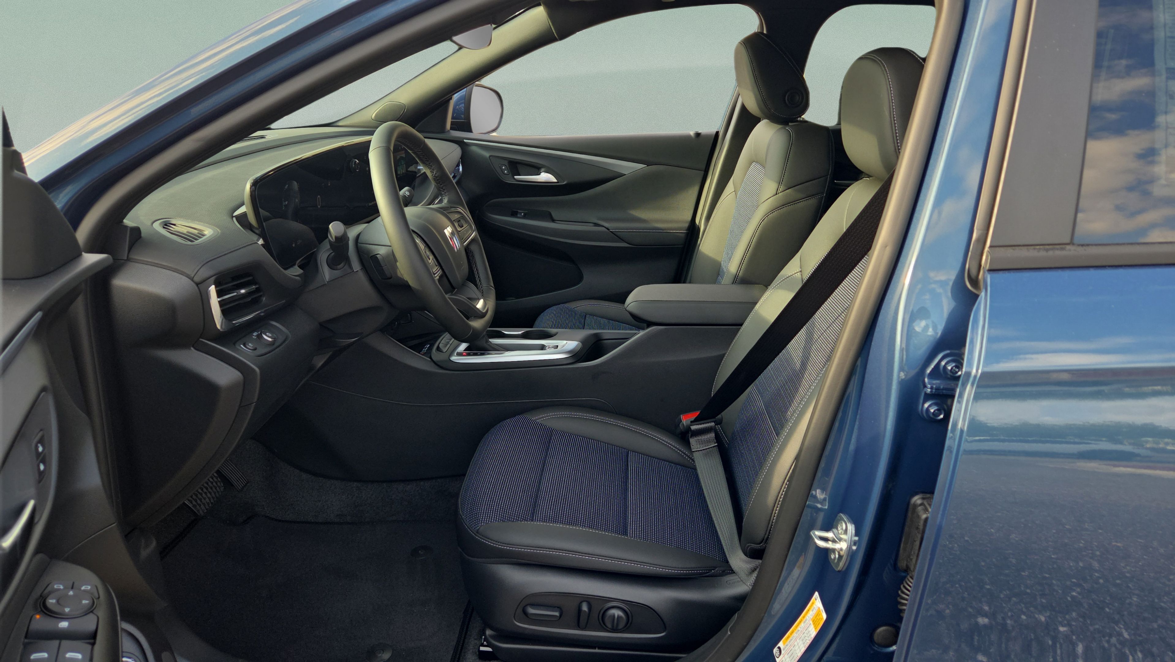 New 2026 Buick Envista Sport Touring w/ Convenience I Package FWD image 9