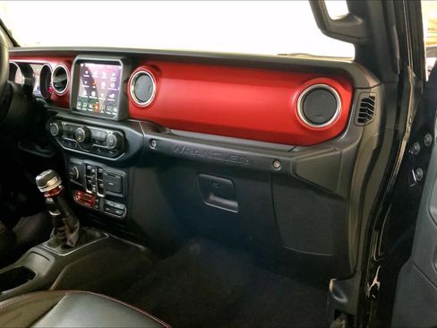 Used 2022 Jeep Wrangler Unlimited Rubicon w/ Steel Bumper Group image 18