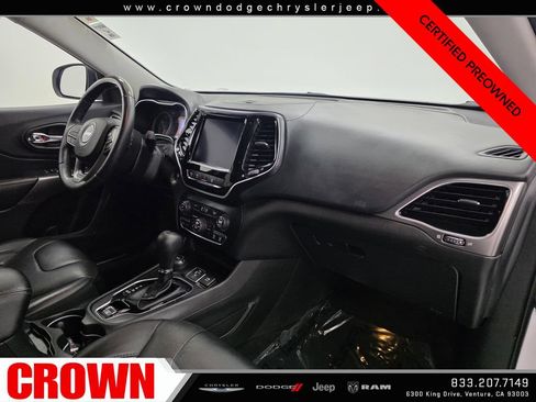 Certified 2019 Jeep Cherokee Overland w/ Technology Group AWD/4WD image 12