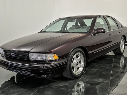 Used 1995 Chevrolet Impala SS RWD image 5