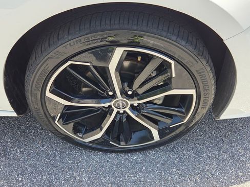 Used 2025 Nissan Altima 2.5 SR FWD image 16