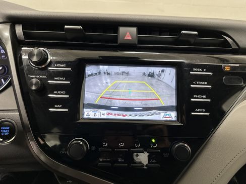 Used 2019 Toyota Camry LE image 25