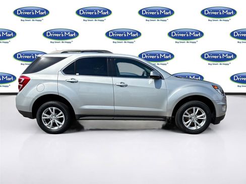 Used 2017 Chevrolet Equinox LT w/ Convenience Package AWD/4WD image 8