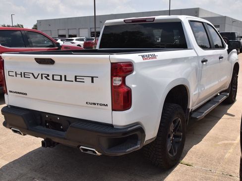 Used 2026 Chevrolet Silverado 1500 Custom Trail Boss w/ LPO, Dark Essentials Package AWD/4WD image 5