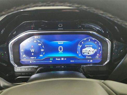 Used 2024 Chevrolet Silverado 1500 LT image 24