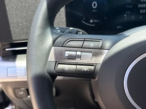 Used 2026 Hyundai Kona Limited FWD image 14
