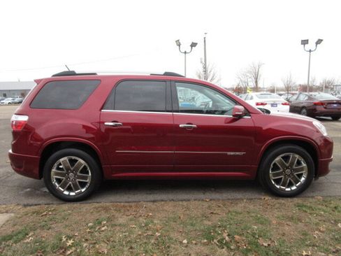 Used 2011 GMC Acadia Denali image 7