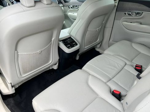 Used 2023 Volvo XC90 B6 Plus w/ Protection Package Premier AWD/4WD image 37