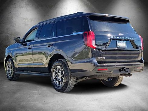 New 2026 Ford Expedition Active image 4