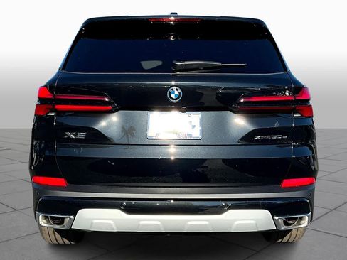 New 2026 BMW X5 xDrive50e w/ Climate Comfort Package AWD/4WD image 4