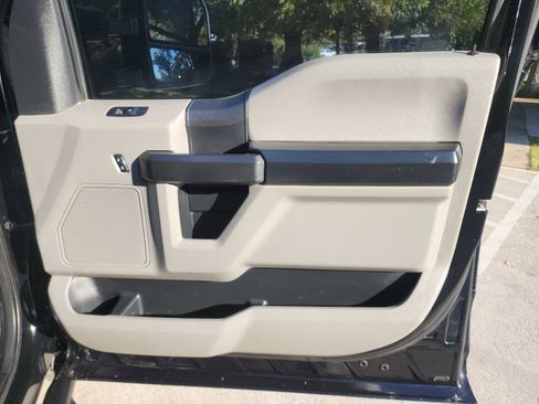 Used 2018 Ford F250 XL w/ Power Equipment Group image 35