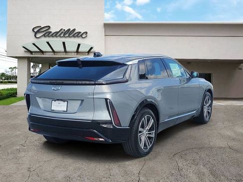 New 2025 Cadillac Lyriq Luxury RWD image 5