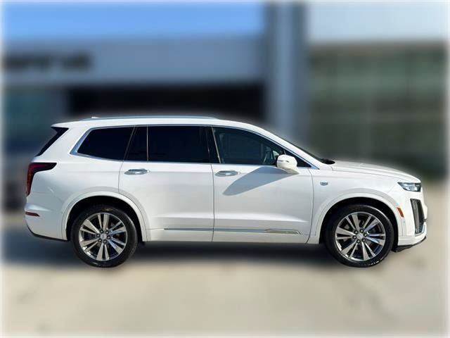 Used 2022 Cadillac XT6 Premium Luxury w/ Technology Package FWD image 8