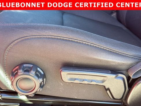 Used 2020 Jeep Gladiator Overland image 12