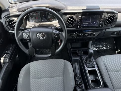Used 2022 Toyota Tacoma SR AWD/4WD image 12