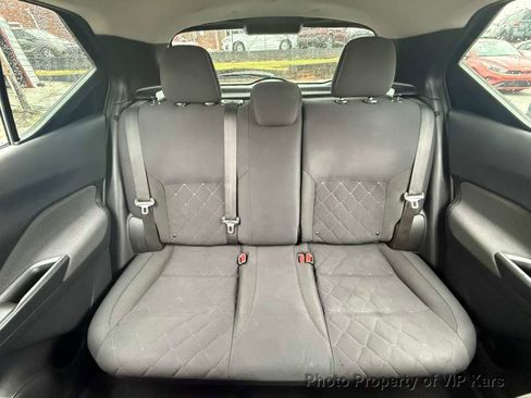 Used 2019 Nissan Kicks SV image 17