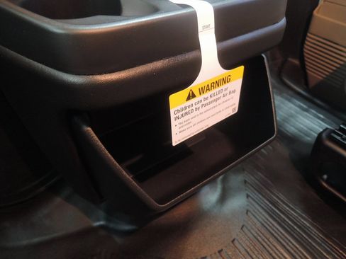 New 2026 Chevrolet Express 2500 Work Van w/ Driver Convenience Package image 19