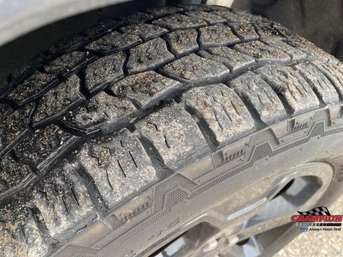 Used 2018 Jeep Grand Cherokee Laredo AWD/4WD image 12