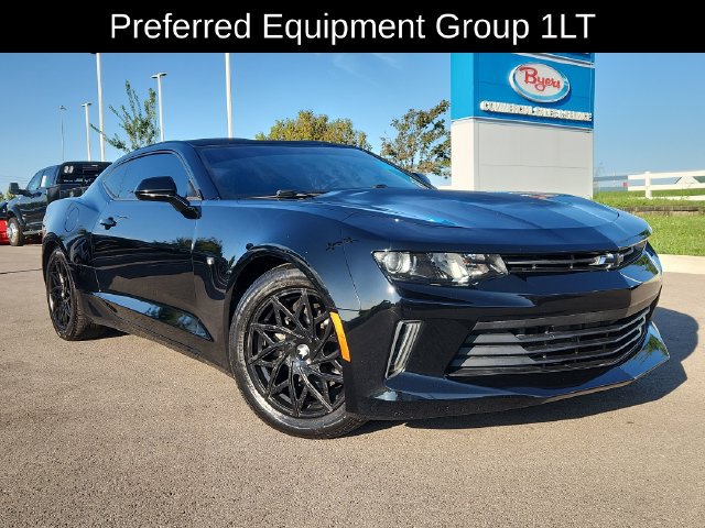 Used 2018 Chevrolet Camaro LT RWD image 13