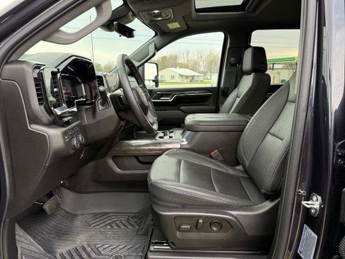 Used 2024 Chevrolet Silverado 2500 LTZ w/ LTZ Premium Package image 12