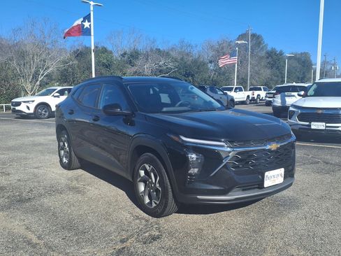 Used 2025 Chevrolet Trax LT image 20