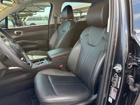 Used 2024 Kia Sorento EX FWD image 14