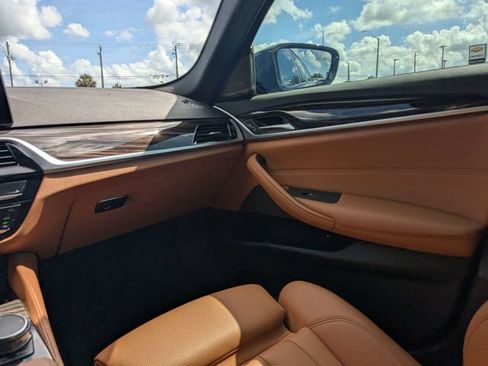 Used 2023 BMW 540i w/ M Sport Package RWD image 16