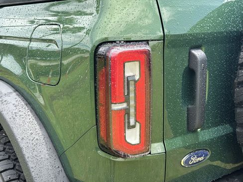 Used 2023 Ford Bronco Badlands AWD/4WD image 11