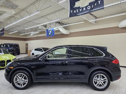 Used 2014 Porsche Cayenne S w/ Comfort Plus Package image 10