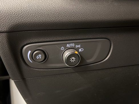 Used 2023 Buick Envision Essence AWD/4WD image 22