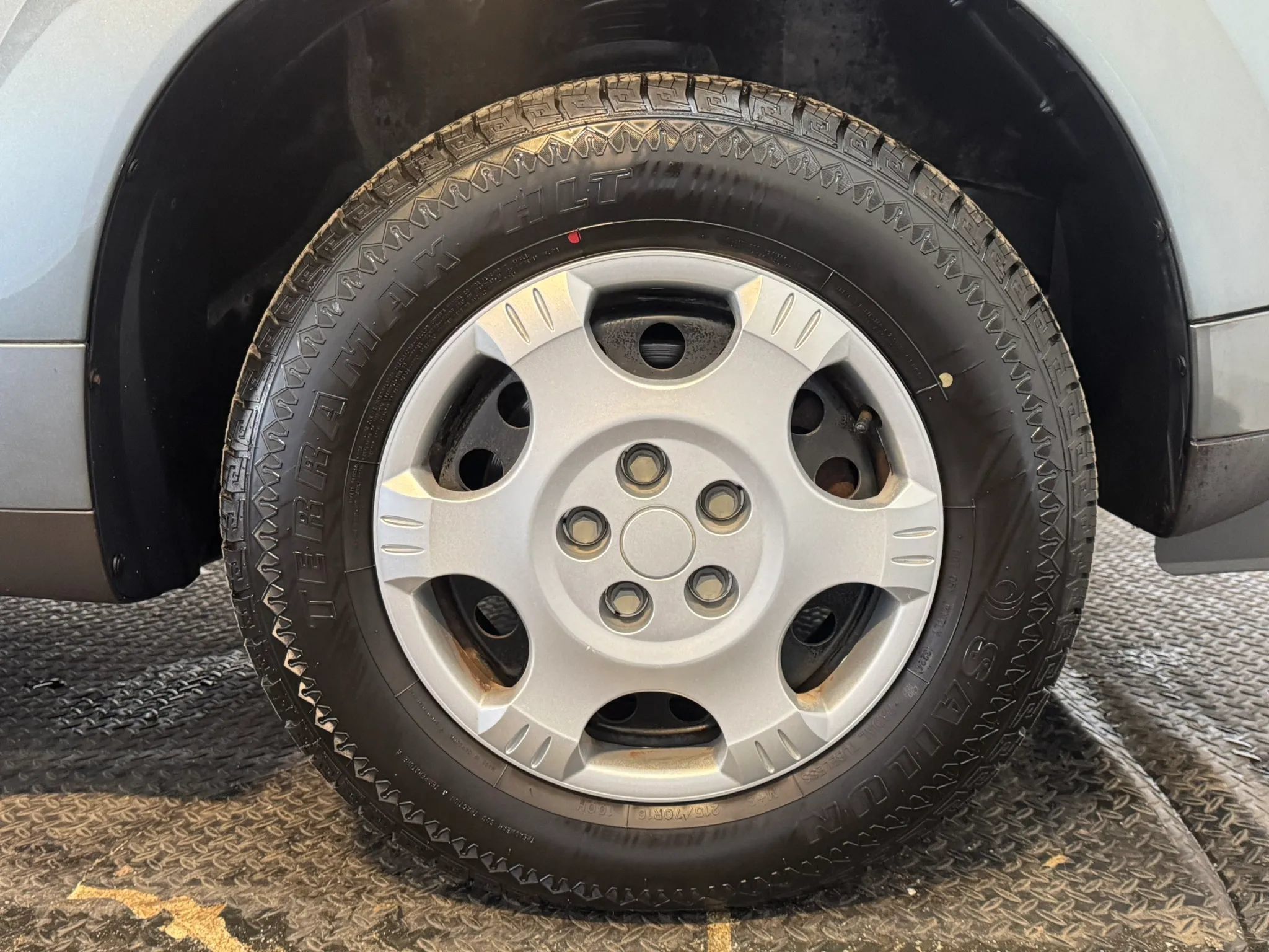 Used 2006 Saturn Vue 2WD w/ Comfort Pkg image 28