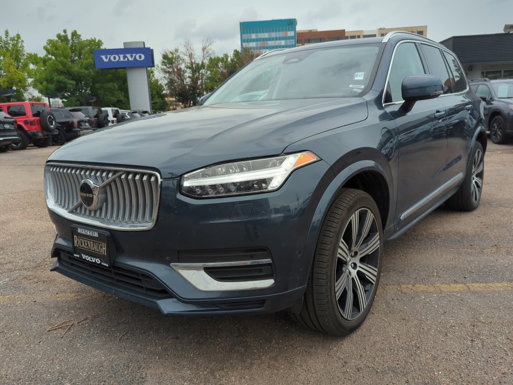 Used 2025 Volvo XC90 T8 Plus w/ Protection Package AWD/4WD image 3