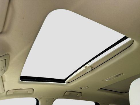 Used 2023 Buick Enclave Essence w/ Experience Buick Package image 20