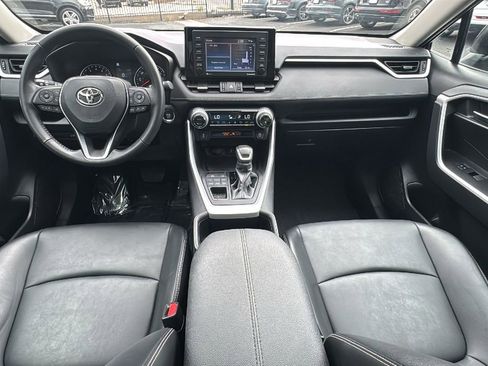 Used 2022 Toyota RAV4 XLE Premium w/ Carpet Mat Package (TMS) image 21
