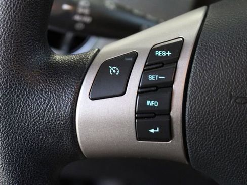 Used 2010 Chevrolet HHR LS image 15