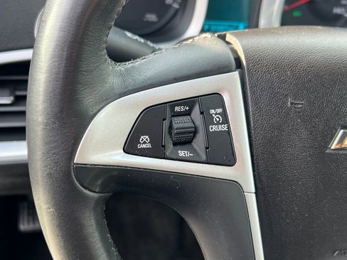 Used 2017 Chevrolet Equinox LT w/ Convenience Package image 18