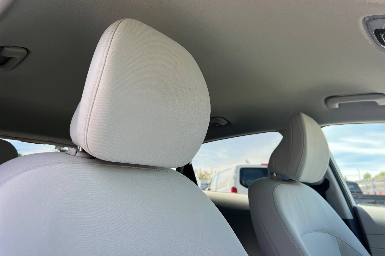 Used 2024 Hyundai Kona SEL AWD/4WD image 19