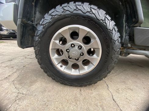 Used 2013 Toyota FJ Cruiser 4WD w/ Upgrade Pkg image 23