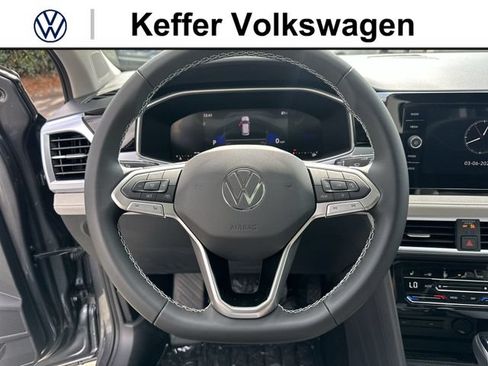 New 2026 Volkswagen Taos SE FWD image 16