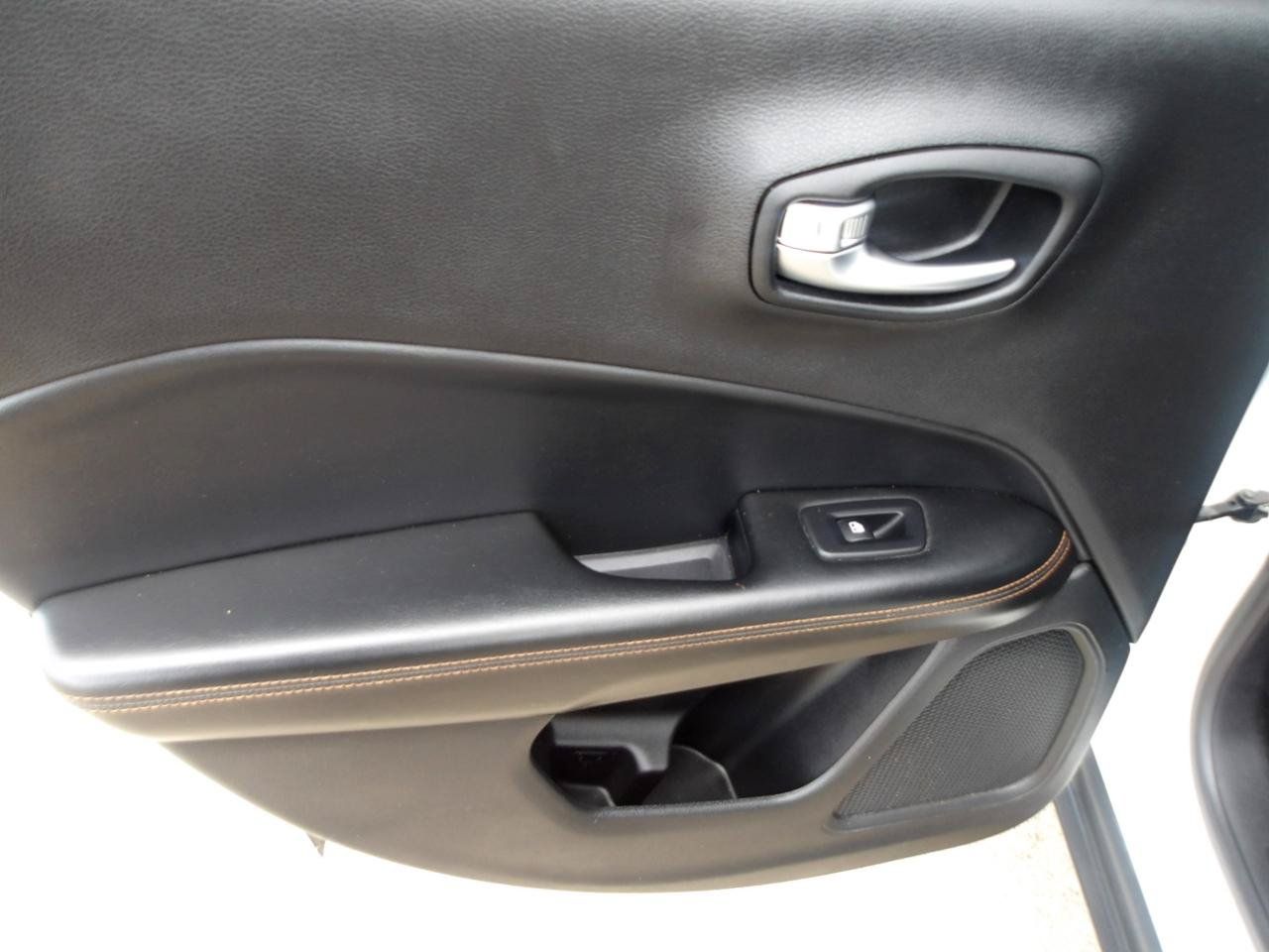Used 2018 Jeep Compass Limited w/ Navigation Group FWD image 16