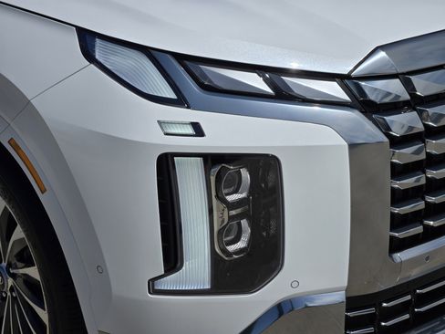 Used 2025 Hyundai Palisade Calligraphy image 11