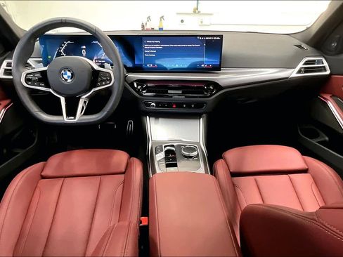 Used 2025 BMW 330i xDrive Sedan w/ M Sport Package image 17